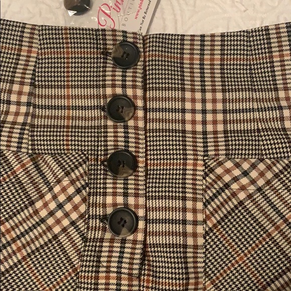 Plaid skirt - Picture 2 of 5